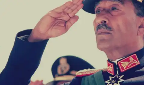 الرئيس أنور السادات في ذكري عيد الشرطة