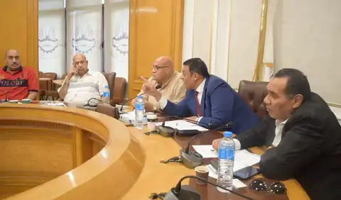 الإعلامي فيصل عب�دالعاطي يكشف تفاصيل اجتماع شعبةالحراسة..وهذا رد فعله عن"منظور"