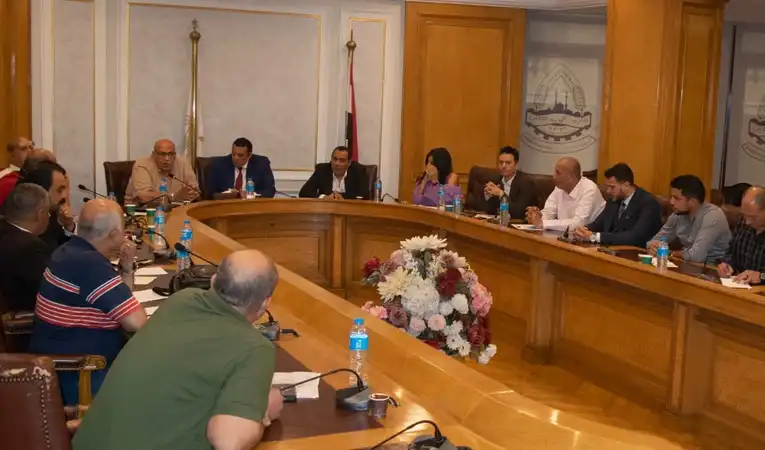 شُعبة الحراسة ونقل الأموال تبحث سبل تنمية قطاعها