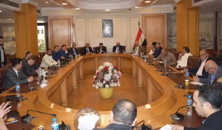 بالتزكية .." منظور" رئيسًا لشُعبة "حراسة المنشآت" بغرفة القاهرة..و"البسيوني والبارودي" نائبان.."وحسني" سكرتيرًا